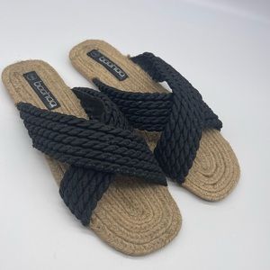 Boohoo cross strap slides 8.5